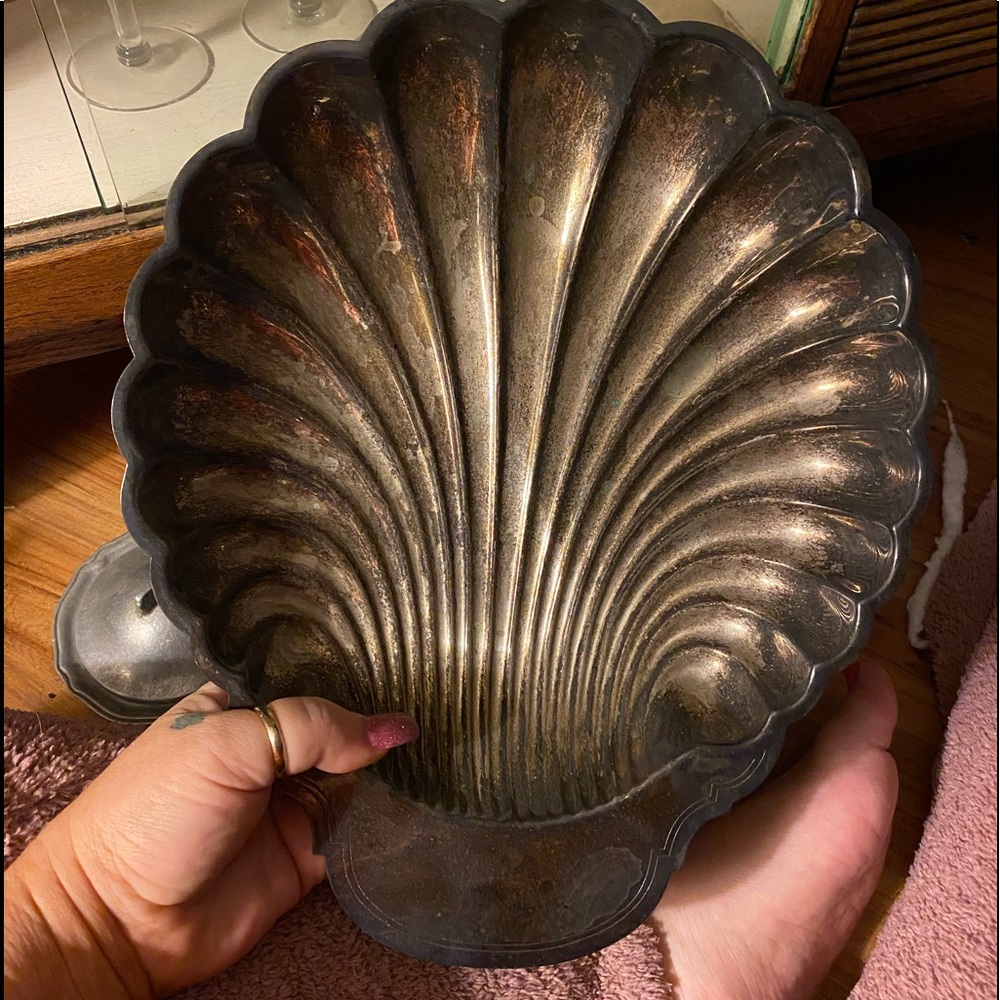 Sterling silver clam shell bowl